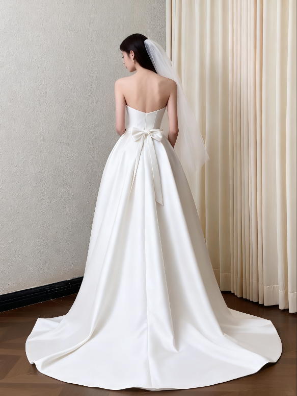 Glamorous Satin A-Line Strapless Wedding Dress with Detachable Tulle Veil DP7123