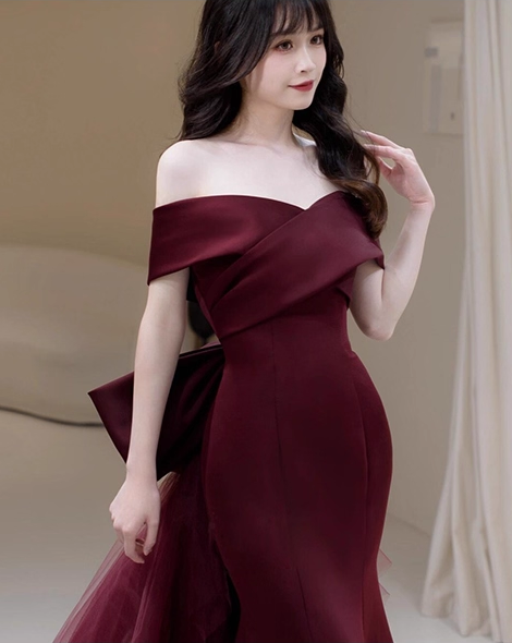 Vintage Burgundy Off-Shoulder Mermaid Dramatic Tulle Train & Bow Evening Gown DP7207