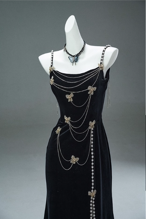 Glamorous Black Velvet Sheath Bow Chain Spaghetti Strap Beaded Evening Gown DP7461