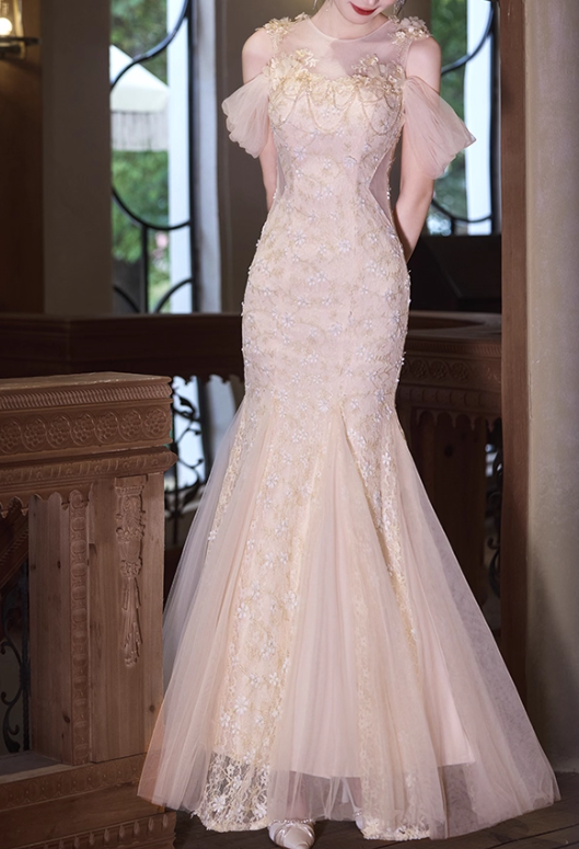 Robe de bal sirène glamour en tulle champagne, broderie florale 3D, épaules dénudées DP7521