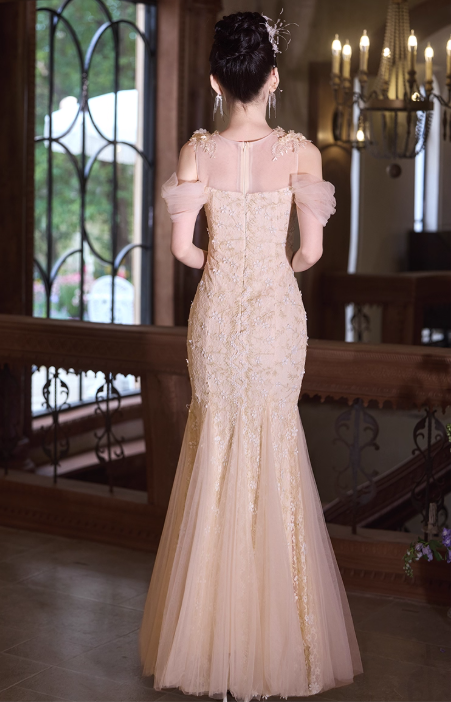 Glamouröses champagnerfarbenes Meerjungfrauen-Abendkleid aus Tüll mit 3D-Blumenstickerei und schulterfreiem Ausschnitt DP7521