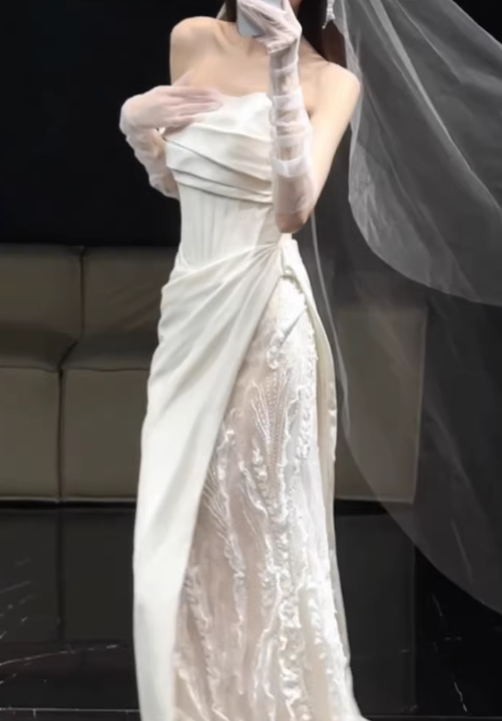 Elegant Ivory Satin Strapless Sheath with Chapel Train & Tulle Veil Wedding Dress DP7693