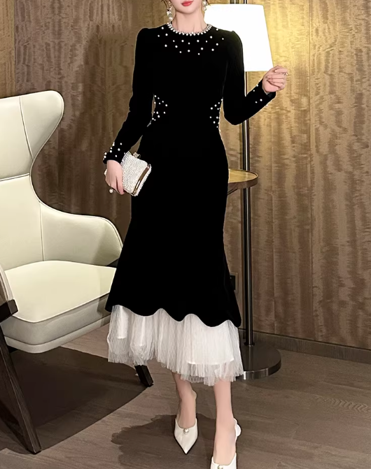 Elegant Black Velvet Pearl-Embellished Evening Cocktail Gown Mermaid Tulle Hem Prom Dress DP7698