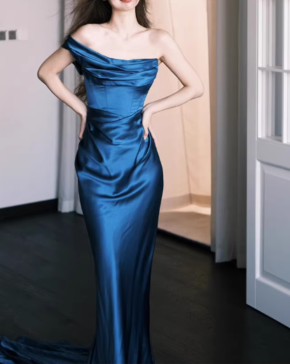 Vintage Royal Blue Satin Mermaid Evening Gown Off-the-Shoulder Ruched Prom Dress DP7747