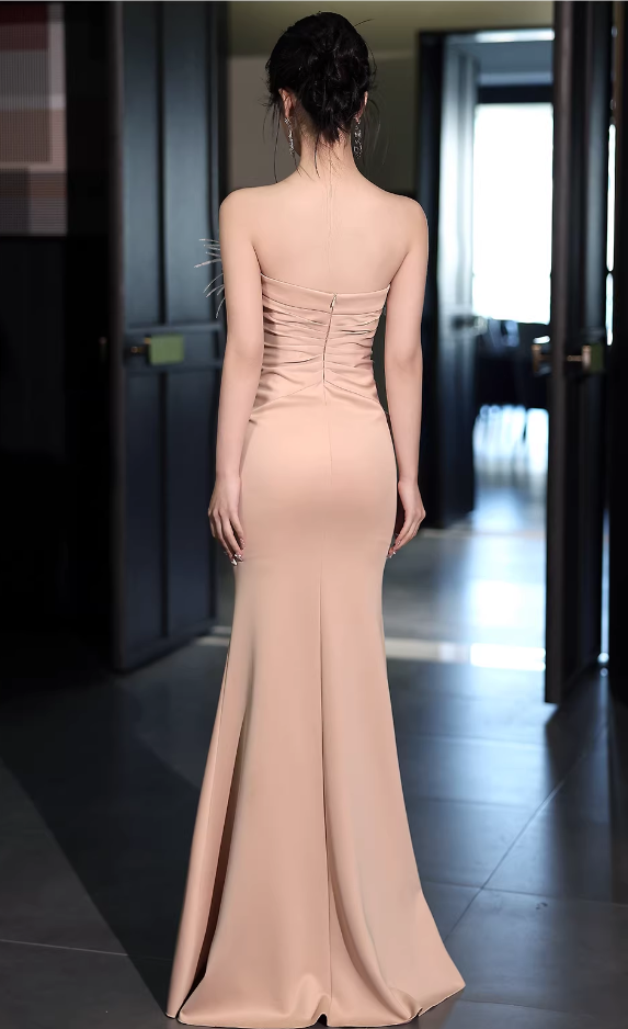 Elegant Mermaid Feather Trim Evening Gown Spaghetti Strap Satin Prom Dress DP7800