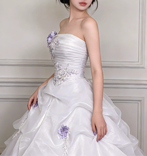 Elegantes lavendelfarbenes, trägerloses A-Linien-Organza-Ballkleid mit 3D-Blumenmuster für Sweet 15, Quinceañera, DP7887