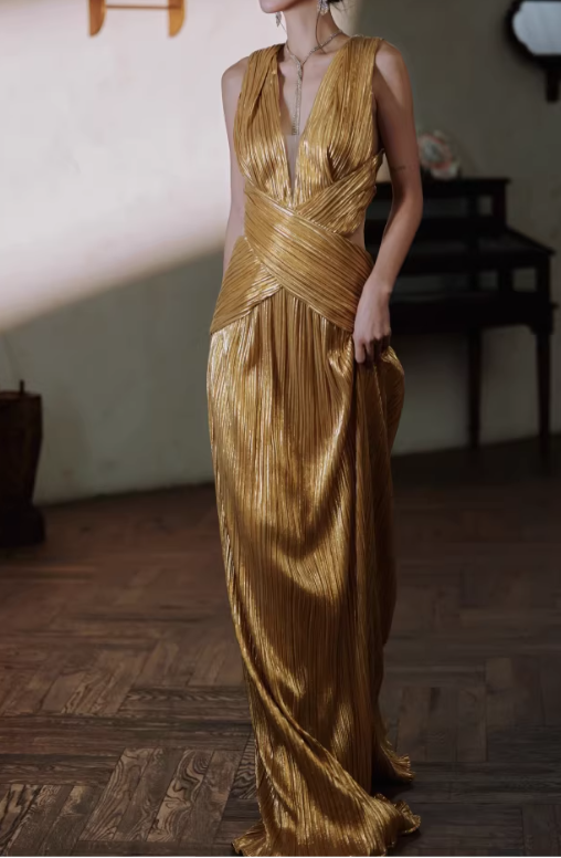 Elegant Champagne Gold Pleated Satin Formal Dress HalterSweetheart Prom Dress DP7972