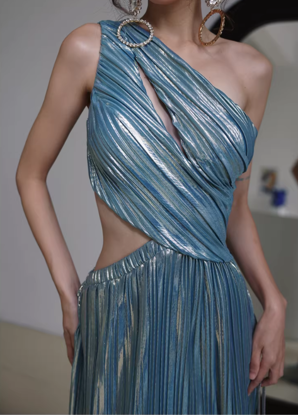 Vintage Modern One-Shoulder Cutout Gown in Metallic Blue Pleated Fabric Prom Dress DP7979