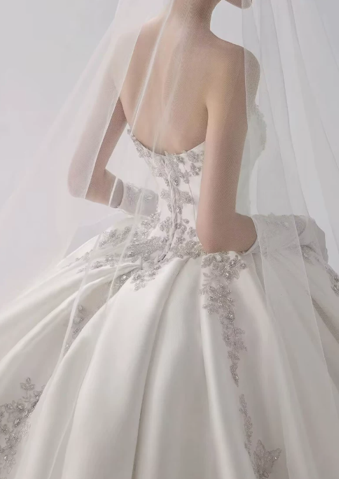 Elegant Strapless Sweetheart Satin Beaded Lace Applique A-Line Wedding Dress DP8621