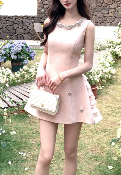Cute Pink Sleeveless Rhinestone Round Neck Beaded 3D Floral A-Line Homecoming Dress DP8758