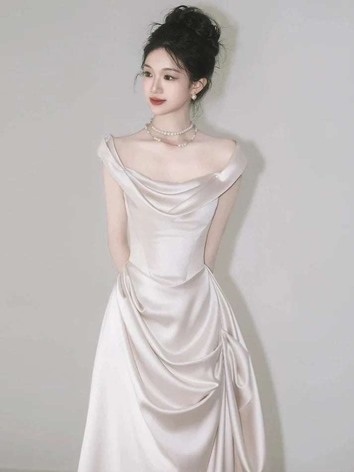 Robe de mariée trapèze élégante en satin, style rétro, épaules dénudées, longueur au sol, DP6114