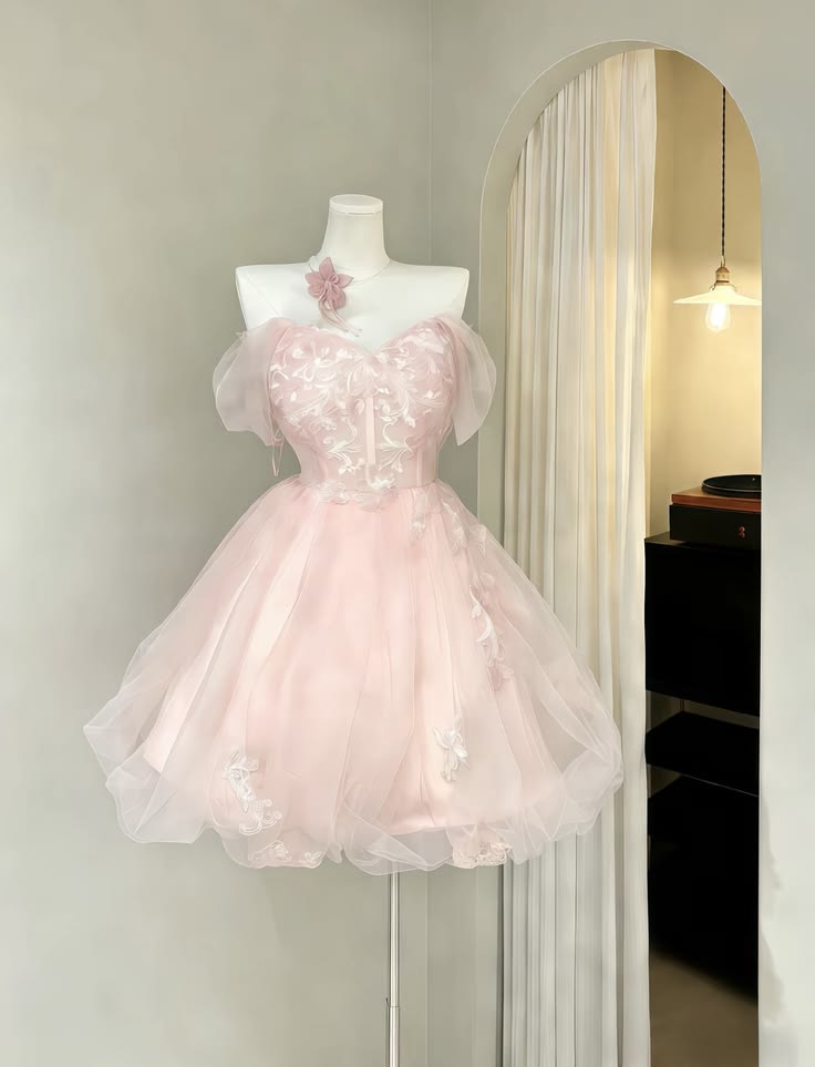 Gorgeous Pink Off The Shoulder Corset Floral Appliques Fluffy Tulle A Line Short Homecoming Dress XS008