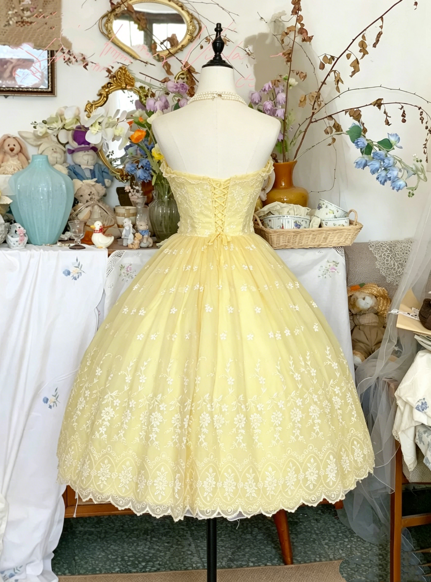Elegant Yellow Strapless Floral Lace A-Line Homecoming Dress DP8538