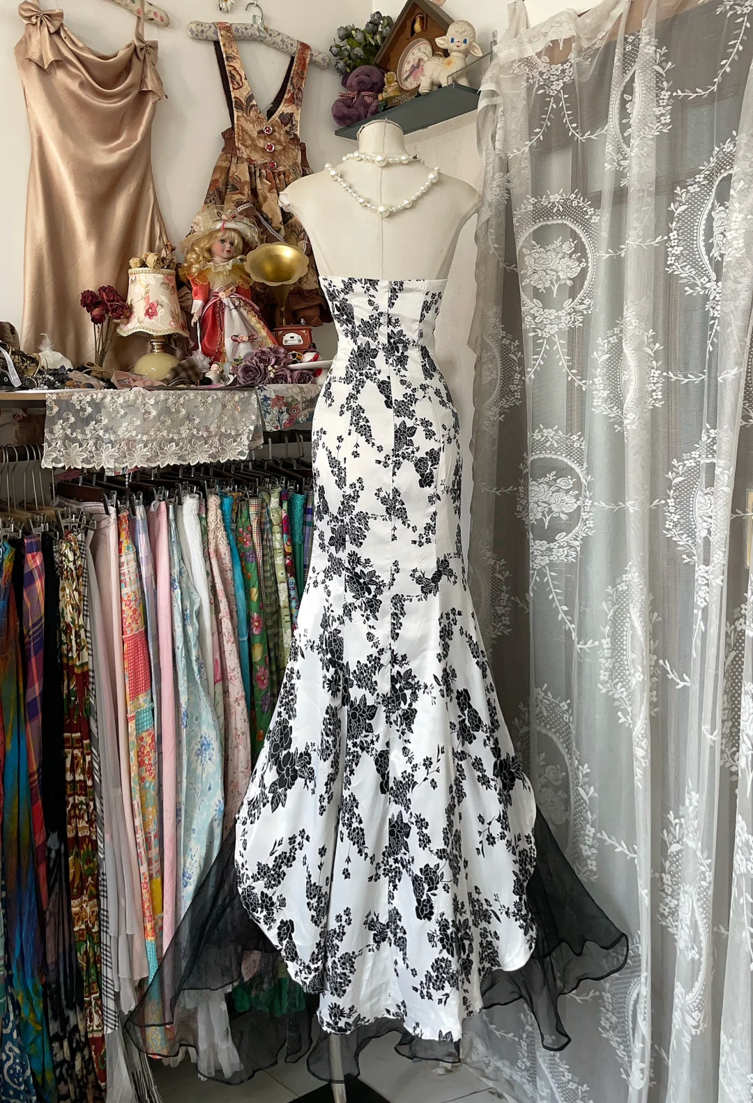 Robe de soirée longue style sirène sans bretelles à imprimé floral vintage DP6378