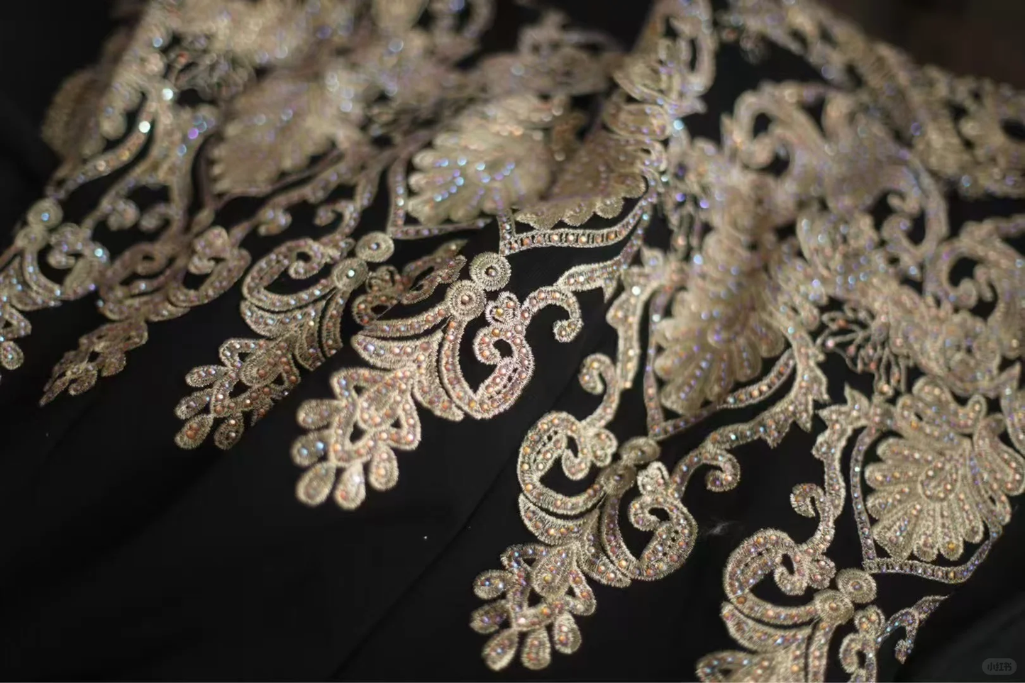 Vintage Black Off-Shoulder Gold Embroidery Mermaid Evening Gown DP7354