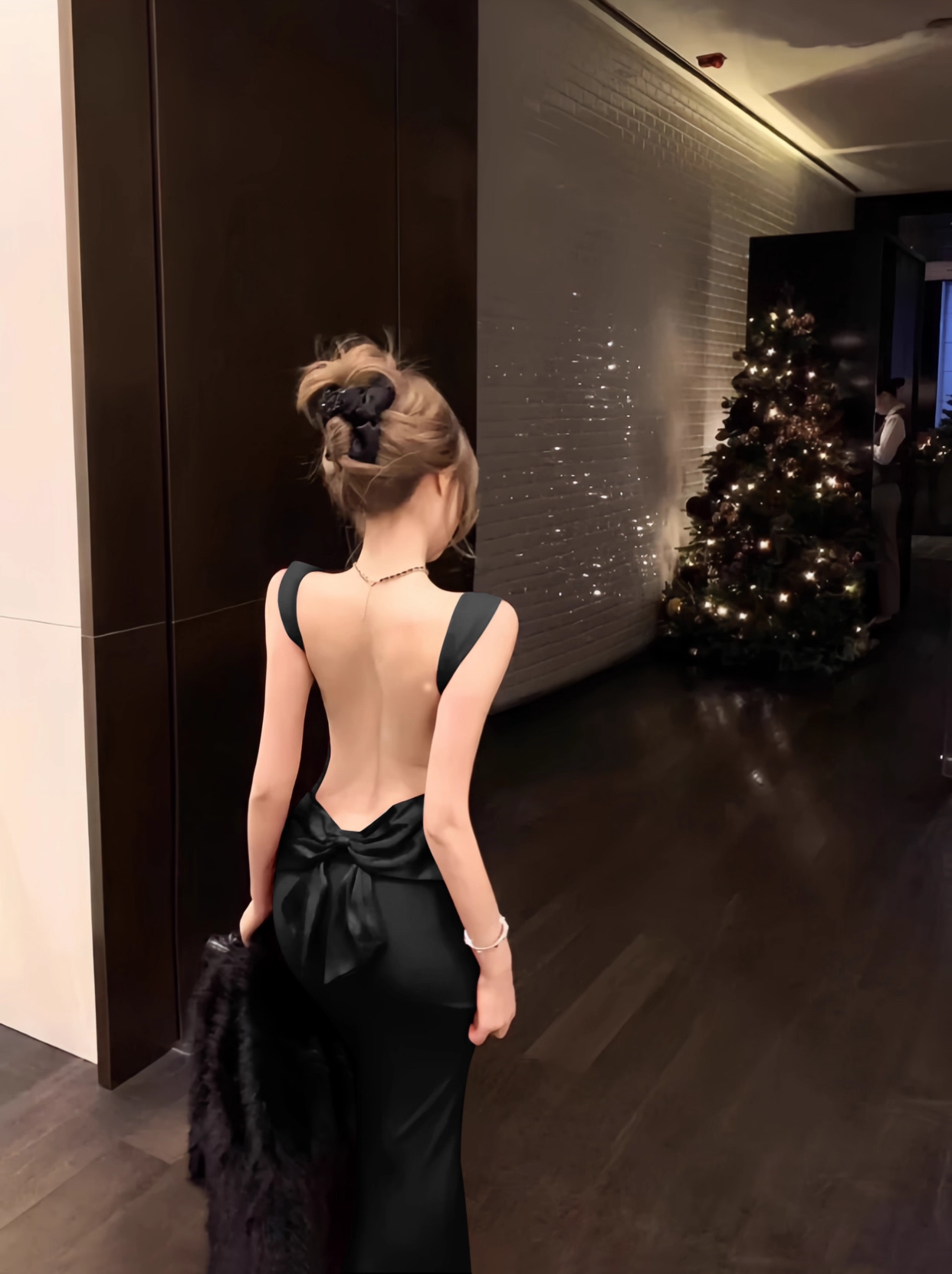 Elegantes schwarzes rückenfreies Meerjungfrau-Abendkleid mit Schleife, langes Abendkleid DP6405