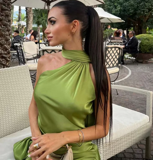 Gelbes Neckholder-Abendkleid im Meerjungfrau-Stil aus Satin, lang, DP3583