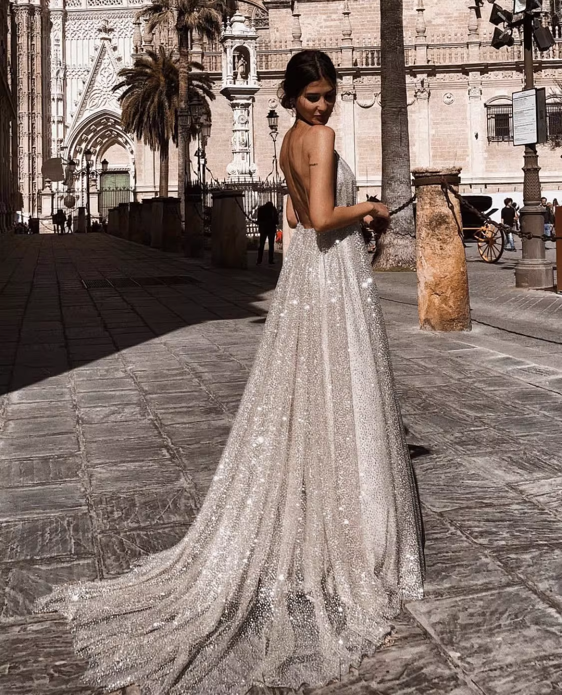 Shiny Glitter Deep V-Neck Tulle Prom Dress A-Line Spaghetti Straps Evening Dress DP8145