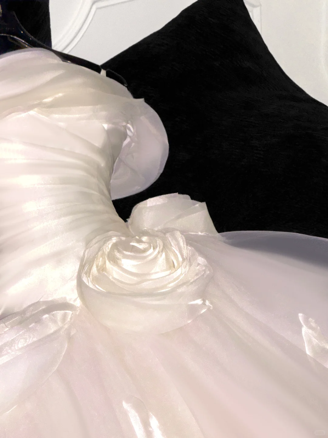Elegantes Elfenbein 3D Blumen Design A-Linie Tüll Brautkleid Ballkleid Abendkleid Ballkleid DP6221