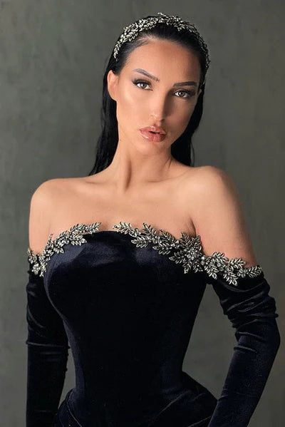 Vintage Black Sheath Velvet Prom Dress Off-the-shoulder Evening Gown High Slit Party Dress Long Formal Dress DP6835