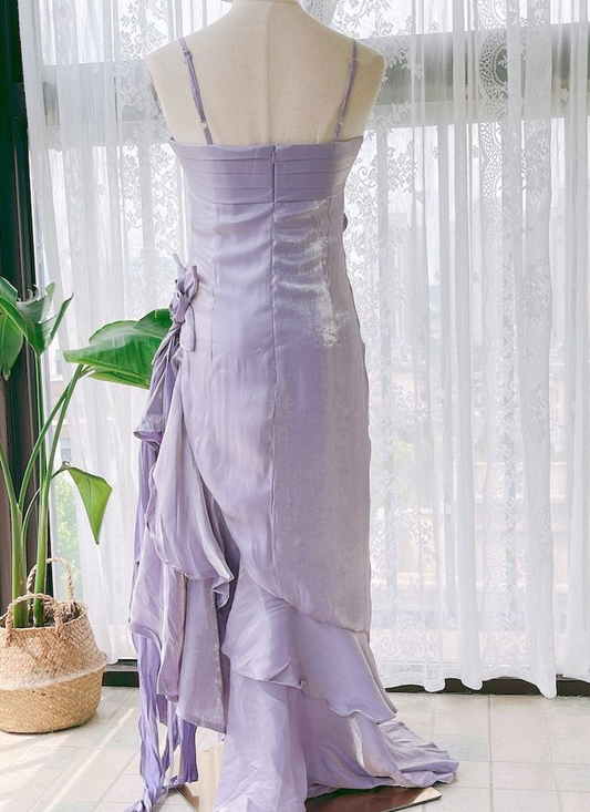Vintage-Maxikleid aus lila Chiffon mit Spaghettiträgern und Rüschenblumenmuster, DP7578