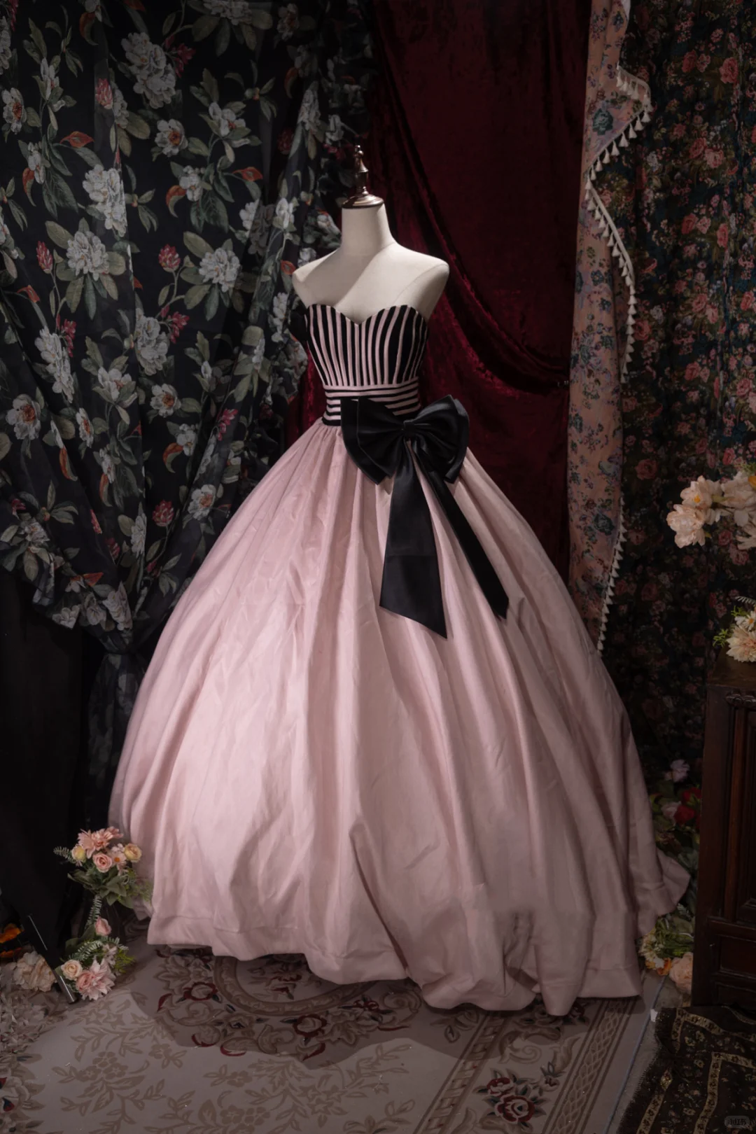 Elegant Pink Black Striped Bodice Sweetheart Strapless Bow Ball Gown D – DSProm