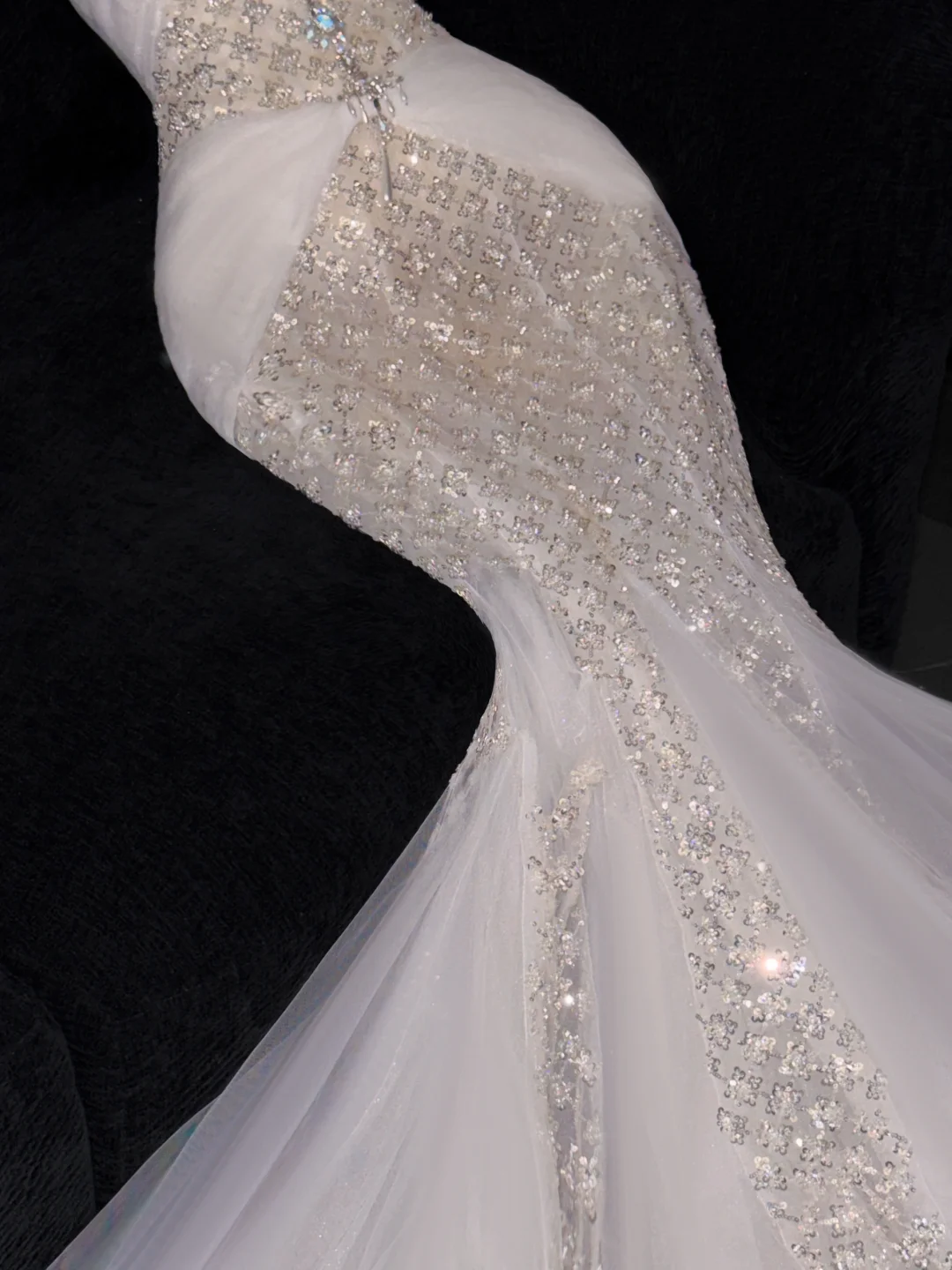 Wunderschönes Elfenbein Herzausschnitt Tüll Glitzerndes Pailletten Design Elegantes Meerjungfrau Bodenlanges Brautkleid, DP6171