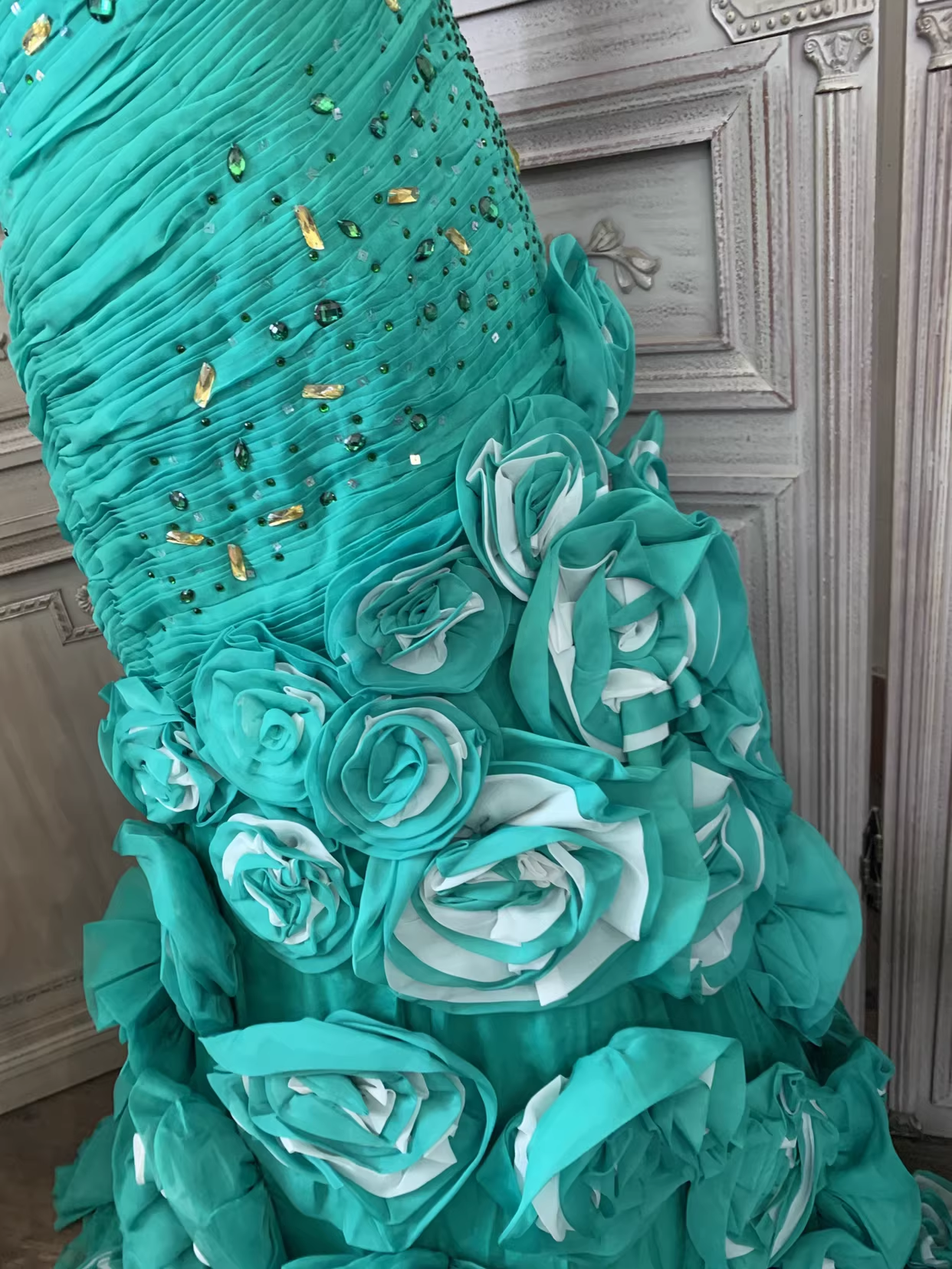 Vintage türkisfarbenes, trägerloses Meerjungfrauen-Abendkleid mit 3D-Rosen-Rüschenschleppe, formelles Ballkleid DP7592