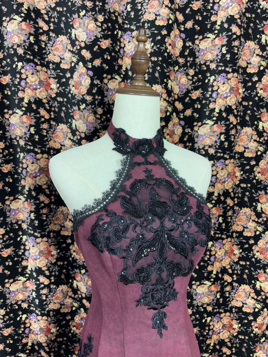 Elegant Burgundy Sequin Embroidery Halter-neck Prom Dress Evening Dress DP6417