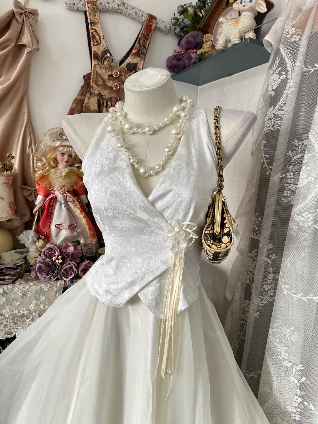 Vintage White Two-Piece V-Neck Evening Gown Sleeveless Wrap Top & Chiffon Skirt Prom Dress DP8329