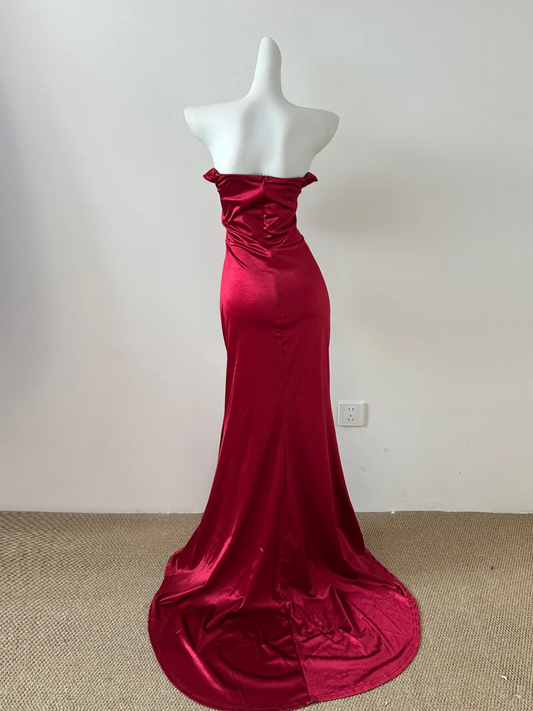Robe de soirée longue rouge en satin à épaules dénudées et style sirène, DP5070