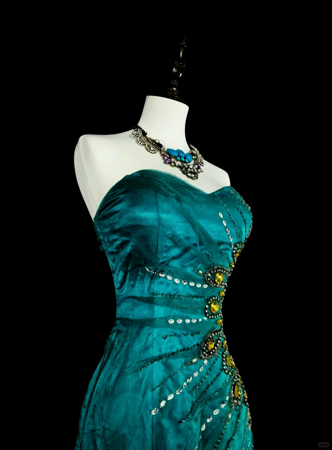 Retro Grünes trägerloses Meerjungfrau-Kleid mit Perlenbesatz und Rüschen, langes Vintage-Abendkleid, DP5203