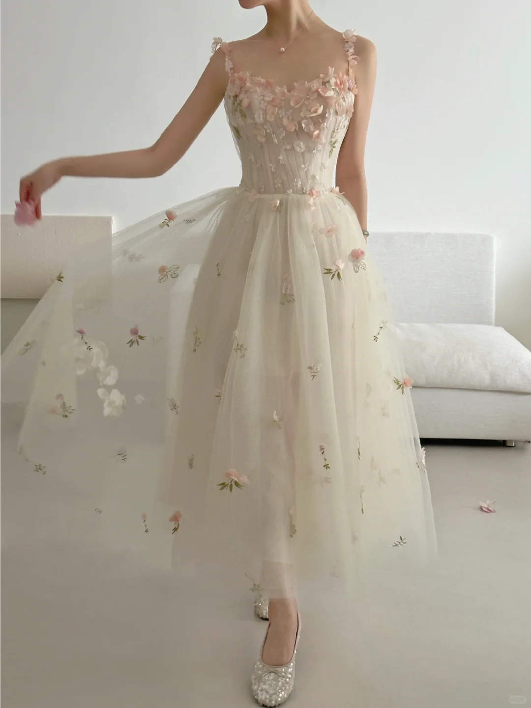 Elegant Ivory Straps A-Line Tulle Floral Appliques Long Party Dress Birthday Outfits, DP5109