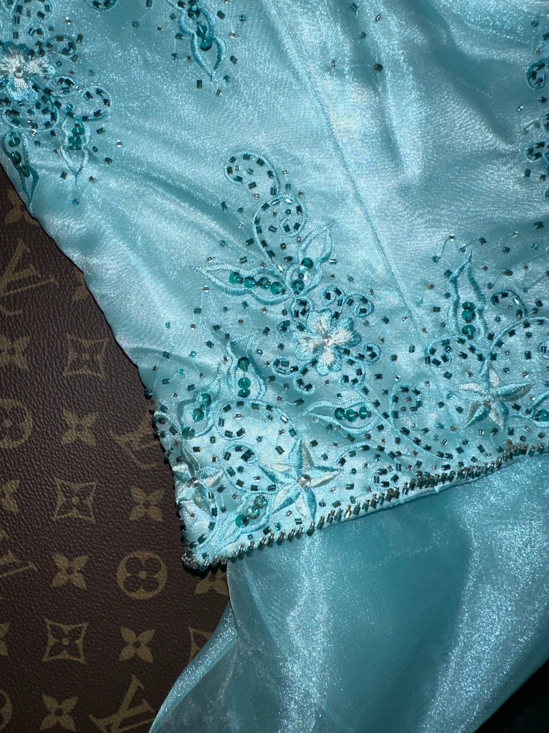 Feenblaues trägerloses A-Linien-Partykleid mit Perlenbesatz, langes Geburtstags-Outfit, DP5066