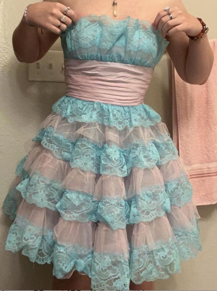 Vintage Strapless Ruffled A-Line Lace Layered Homecoming Dress Mini Bi DSProm Vintage Strapless Ruffled A-Line Lace Layered Homecoming Dress Mini Bi DSProm