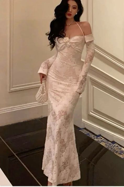 Weißes schulterfreies Meerjungfrauen-Spitzen-Abendkleid, DP4483