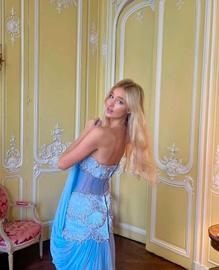 Robe de soirée bleue bustier en mousseline de soie avec perles, DP4587