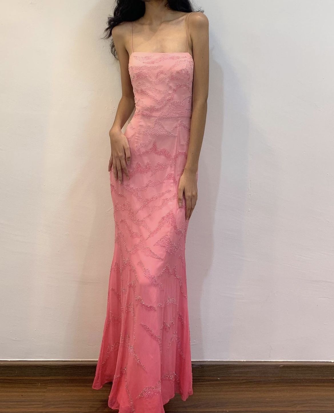 Robe de soirée longue vintage rose à bretelles spaghetti, DP4610
