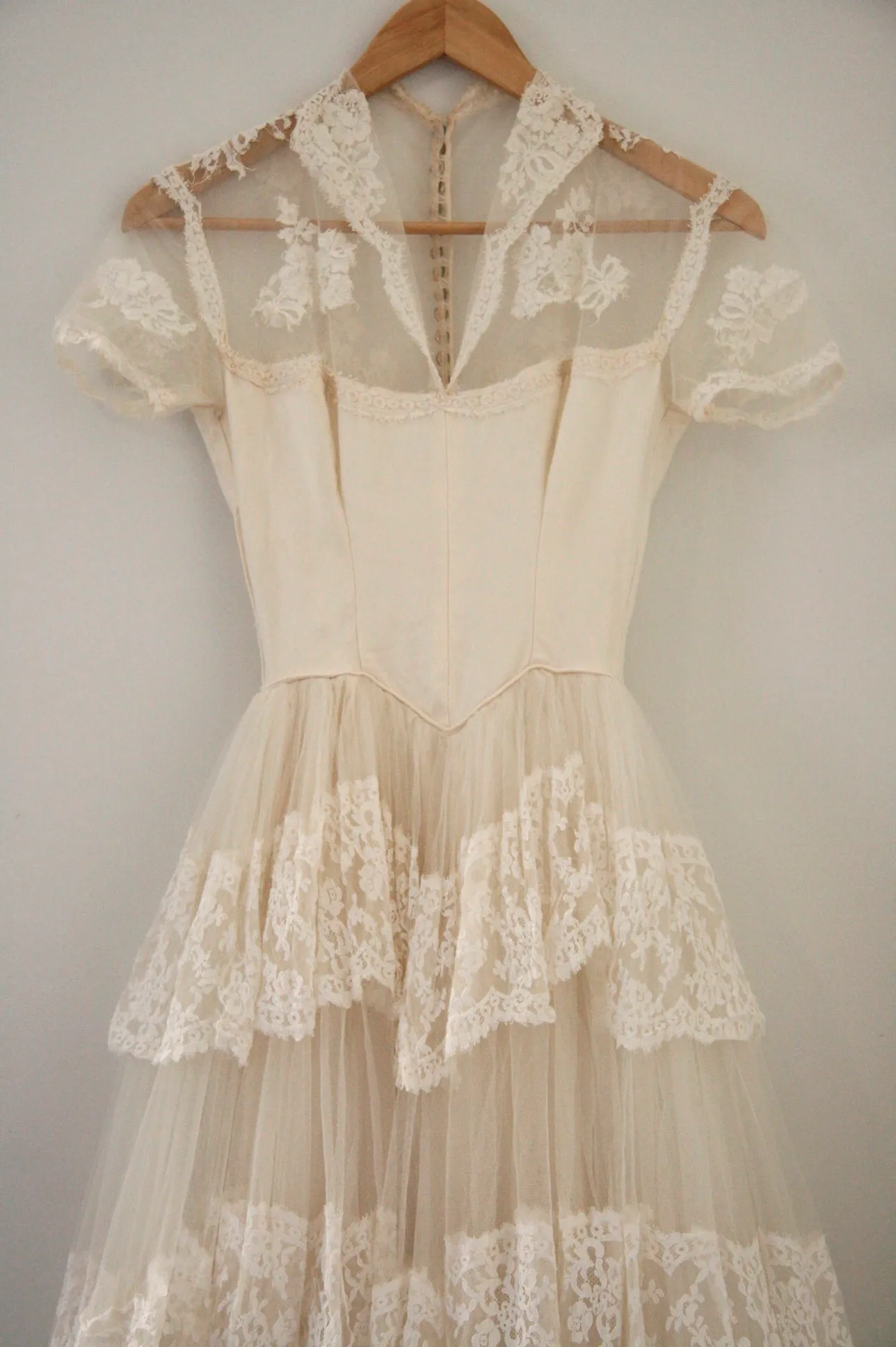 Robe de mariée vintage en dentelle, coupe trapèze, sans manches, ivoire, DP4639