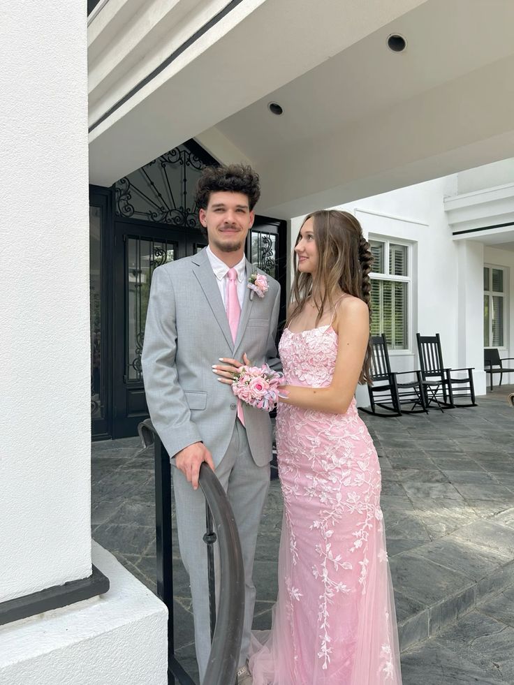 Robe de soirée longue en tulle rose clair à bretelles style sirène, DP4745