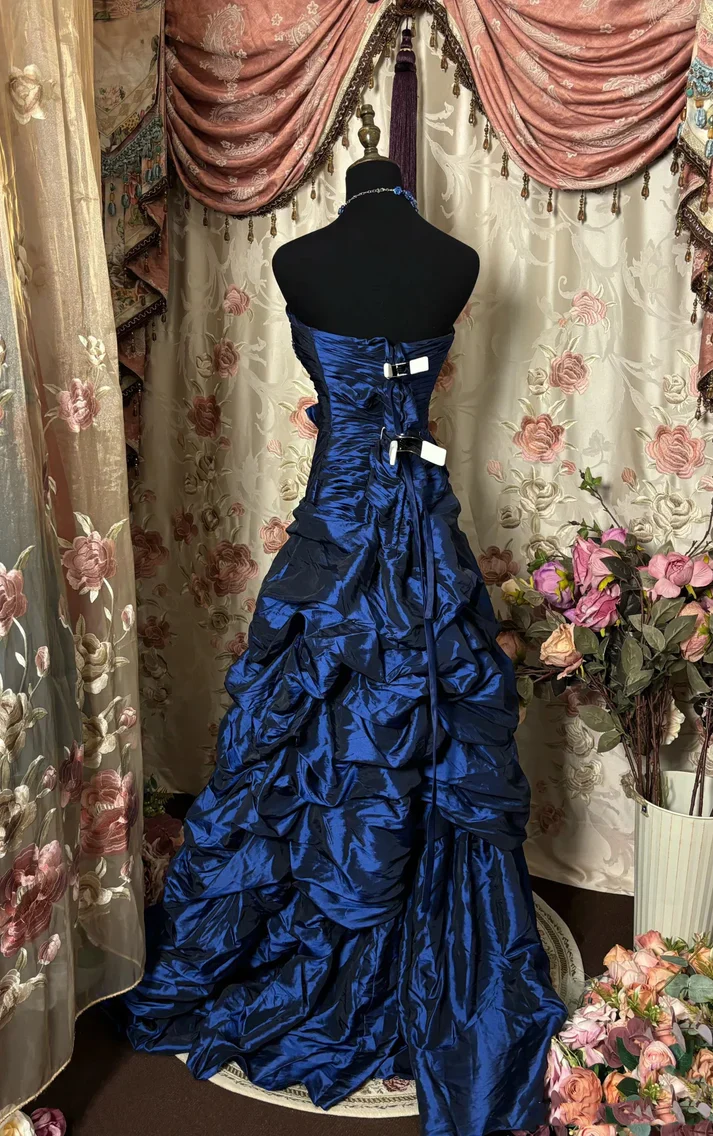 Robe de bal longue en satin bleu marine, coupe trapèze, décolleté en cœur, style vintage, DP4853