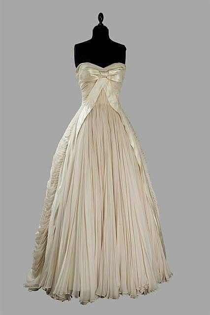 Robe de soirée longue ivoire bustier coupe trapèze, style vintage, DP4976