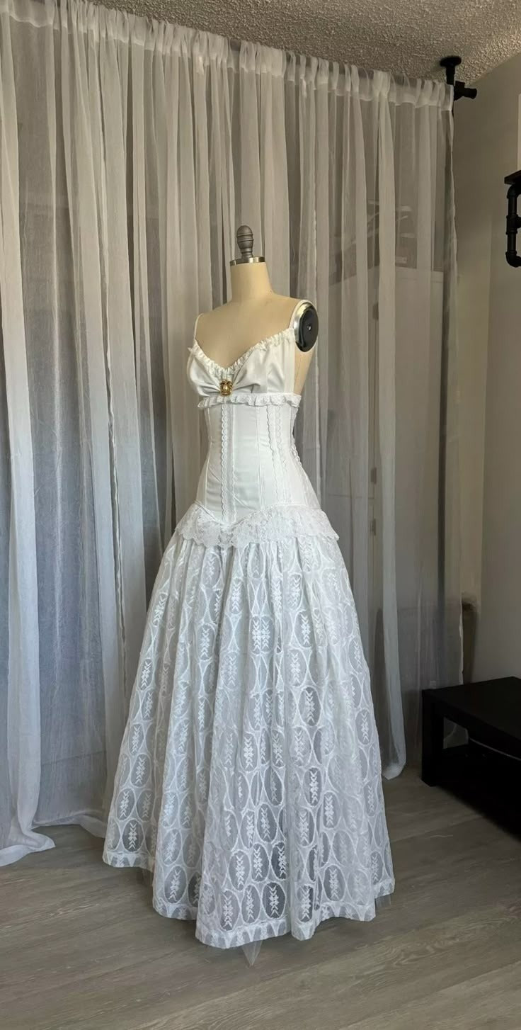 Elegant Spaghetti Straps A-Line White Lace Wedding Dress Vintage Party Dress, DP5008