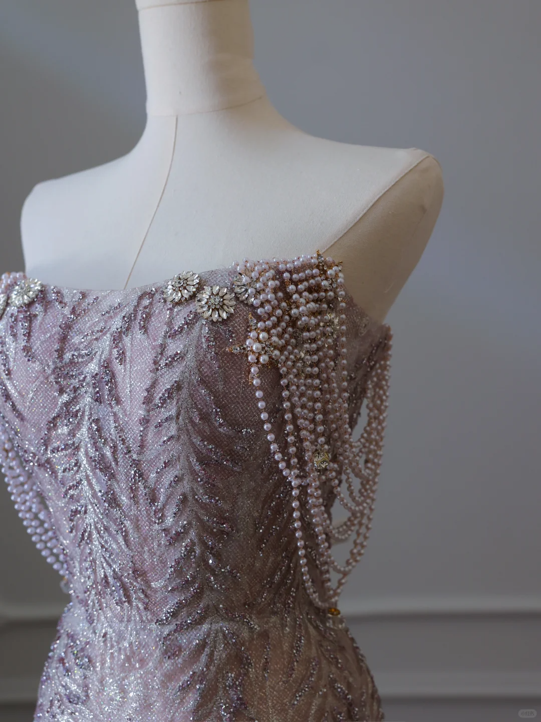Elegantes, schulterfreies, perlenbesetztes Tüll-Meerjungfrauen-Abendkleid, langes Ballkleid, DP5305