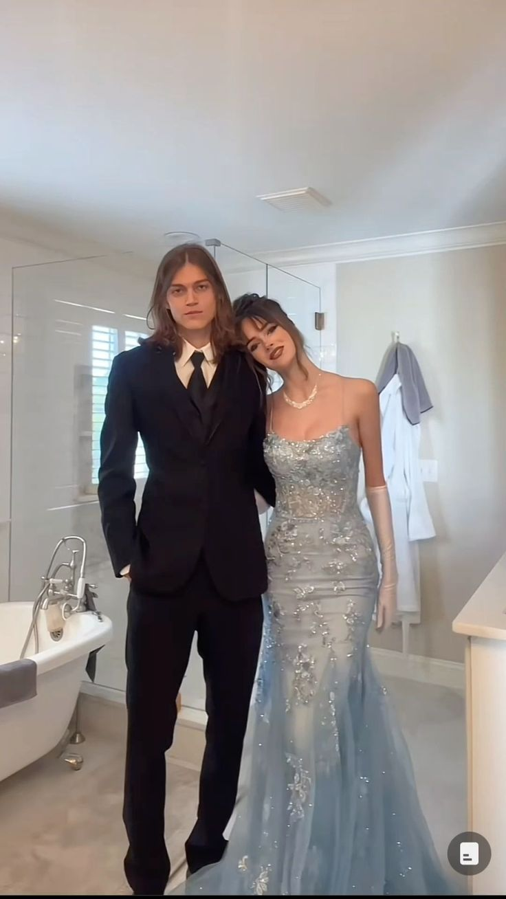 Robe de soirée longue bleu clair à bretelles style sirène en tulle, DP5575