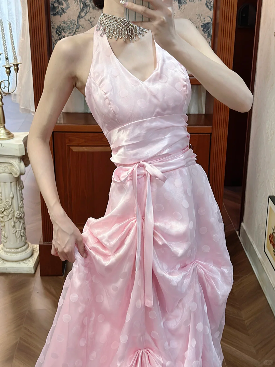 Robe de bal rose à pois, col halter et ceinture, pour Sweet 16 ou Quinceañera DP7945