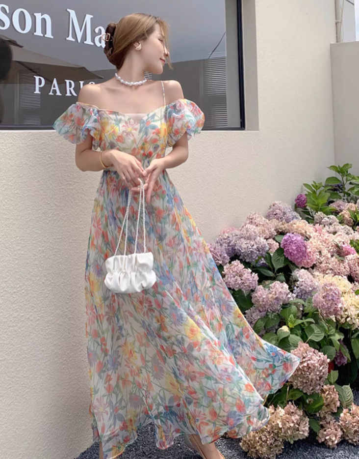 Neues elegantes Kleid mit Spaghettiträgern und Puffärmeln im Prinzessinnenstil im Blumenmuster, DP5950