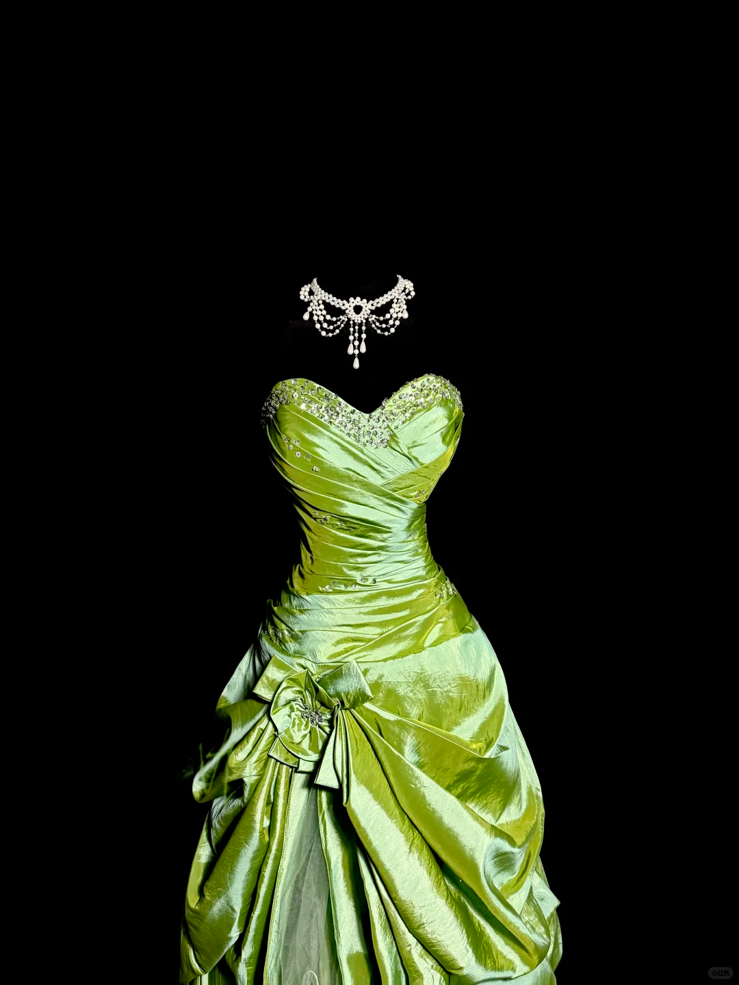 Vintage Lime Green Ombre Satin Sweetheart Neckline Beaded Ruffled Tulle Evening Gown DP7352