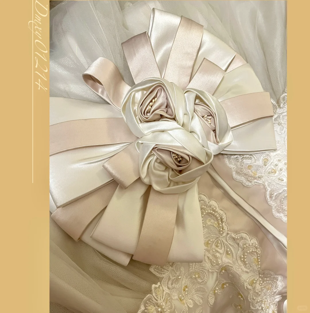 Romantic Off-Shoulder Vintage Lace Floral Embroidered Tulle Wedding Dress DP7268