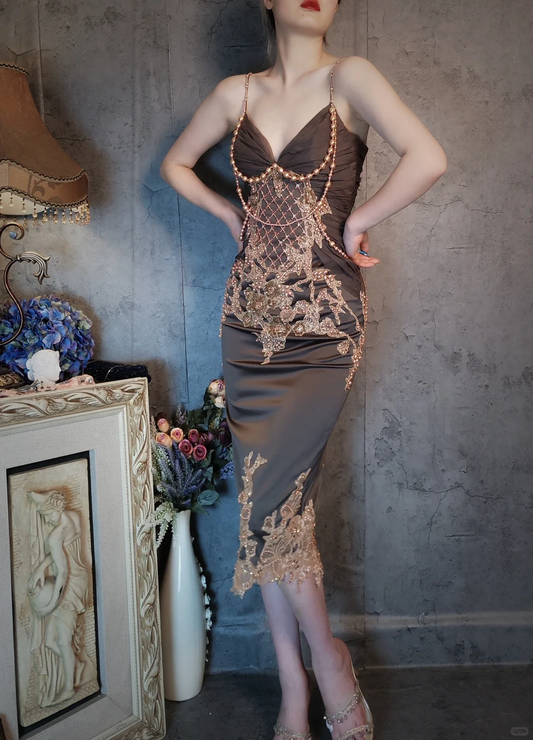Retro Brown V-neck Beaded Spaghetti Strap Appliqued Design Elegant Satin Evening Dress Prom Dress DP6045